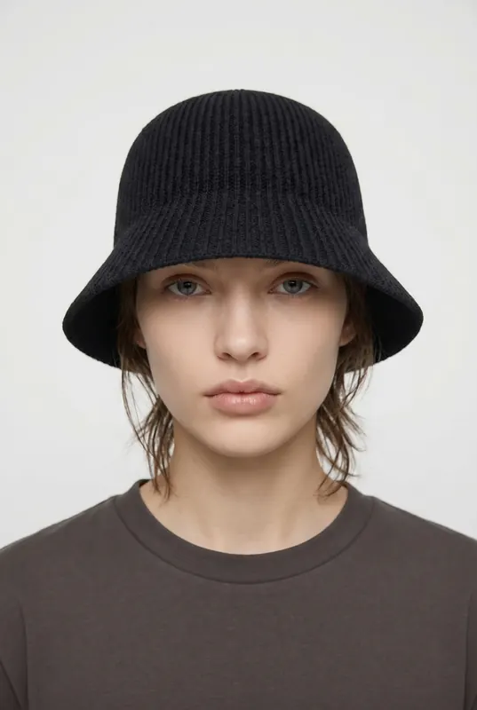 & Other Stories Morgat Spring Knit Hat Black Maat: M/L | Hoeden Outlet | Dames | Zwart