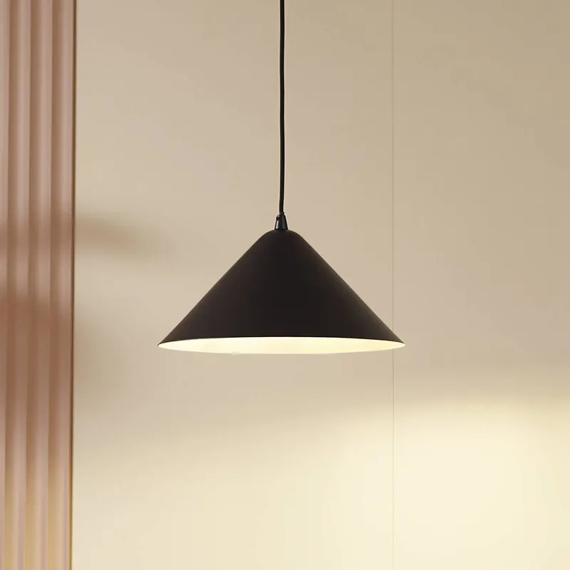 Żyrandol Lindby Clarine, czarno-biała, Ø 32 cm, metal