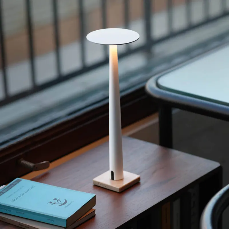 lampa stołowa LED Nemo Portofino, biała, marmur