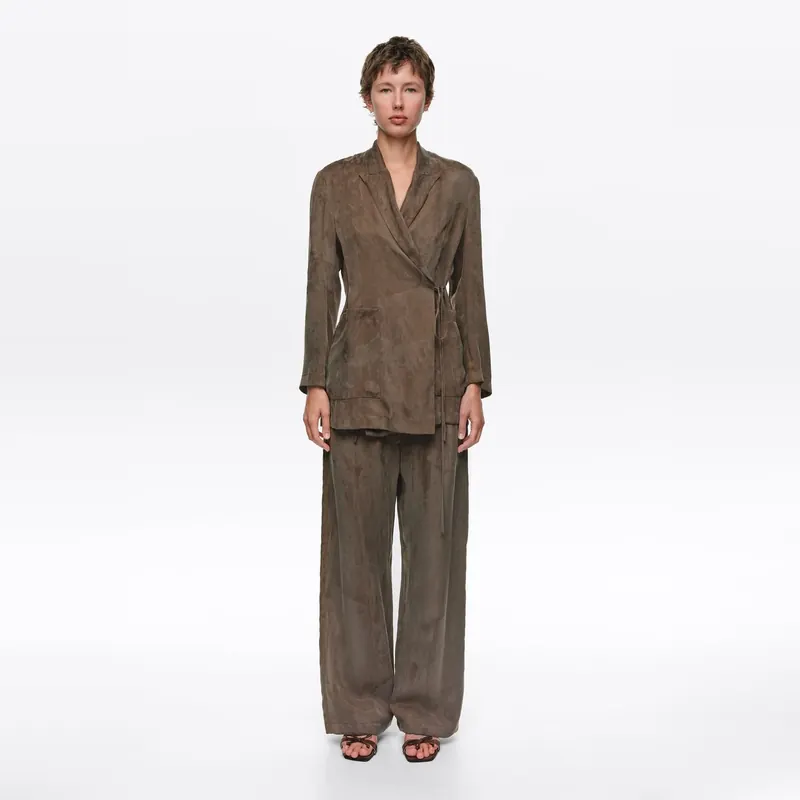 Spodnie jogger lejące ciemnooliwkowe