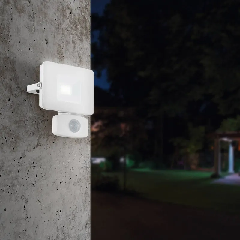 Reflektor zewnętrzny LED Faedo 3 z czujnikiem, 10W