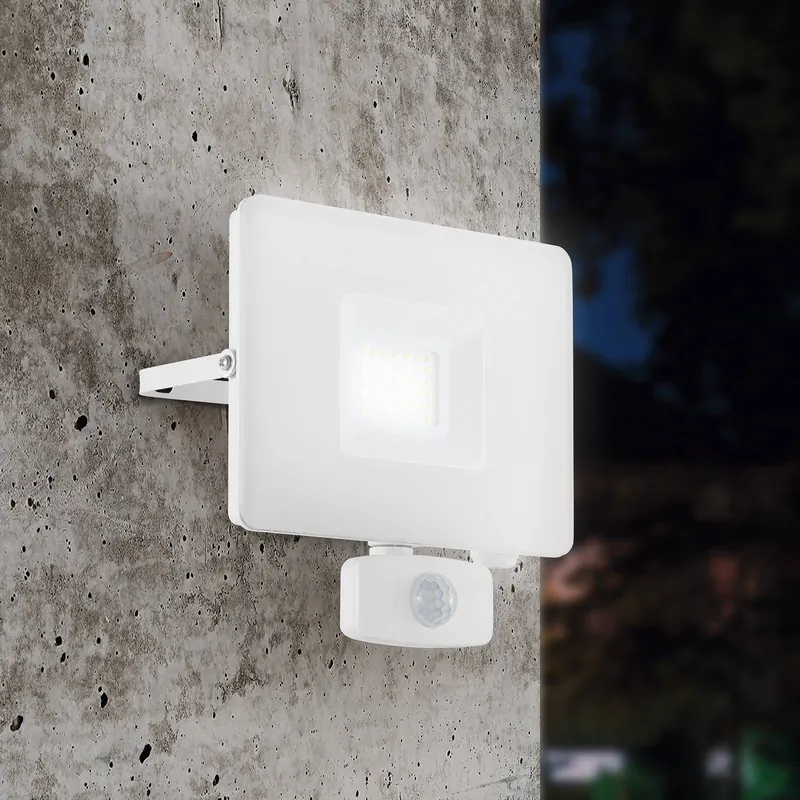 Reflektor zewnętrzny LED Faedo 3 z czujnikiem, 30W