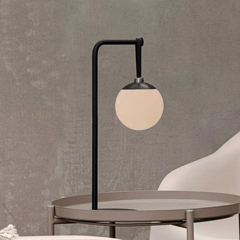 Lampa dekoracyjna LED na akumulator Dyberg Larsen Odin, czarno-biała, IP44
