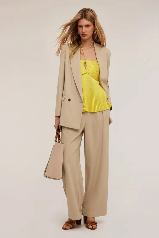Motivi Double-breasted Blazer With Pleated Back Beige Maat: 40 | Blazers Outlet | Dames | Beige