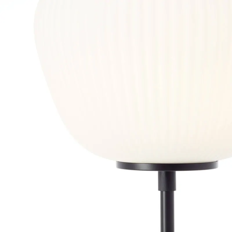 Lampa podłogowa Kaizen, wysokość 140 cm, opal, szkło/metal