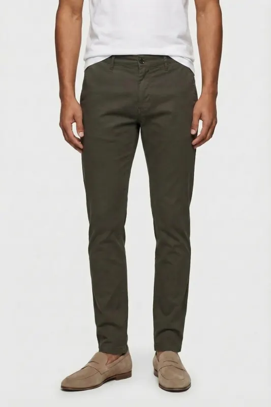 Dstrezzed Marlon Summer Chino Dark Army Maat: 34 | Chino's Outlet | Heren | Bruin