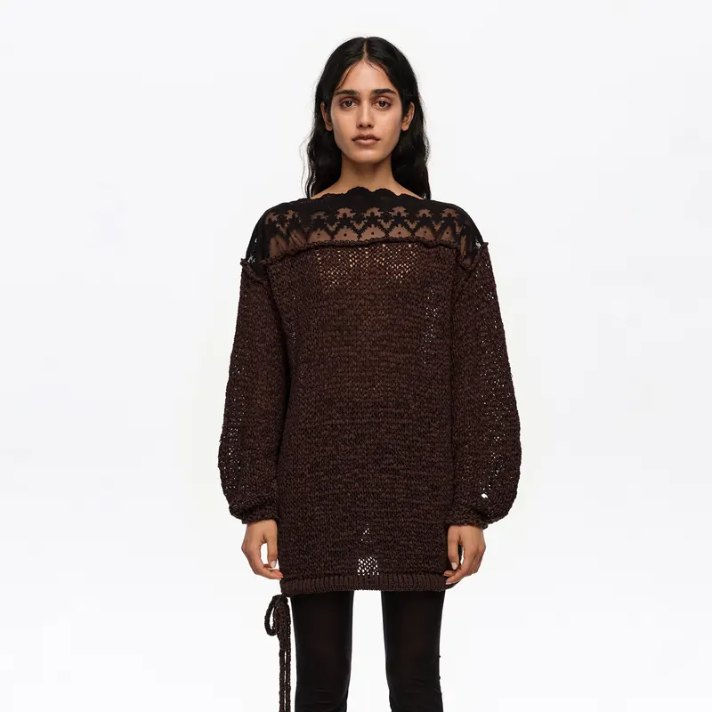 Sweter dekolt łódka koronka ciemnobrązowy