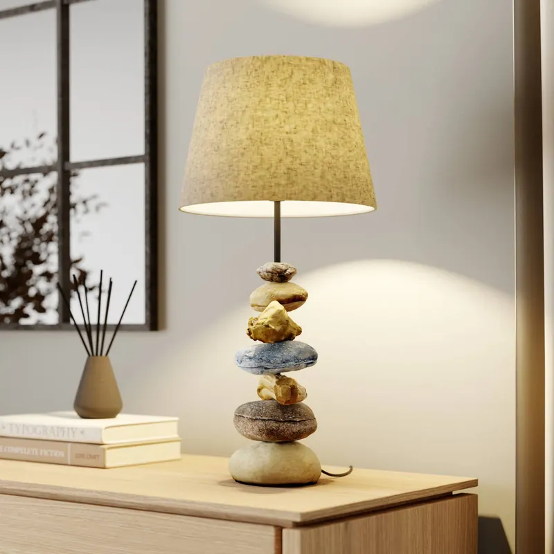 Lampa stołowa Vera, abażur z tkaniny i dekor kamienny, 55 cm