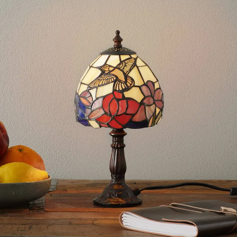 Piękna lampa stołowa IRENA w stylu Tiffany