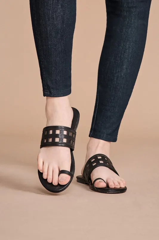 Anne Fontaine Toby Black Maat: 39 | Sandalen Outlet | Dames | Zwart