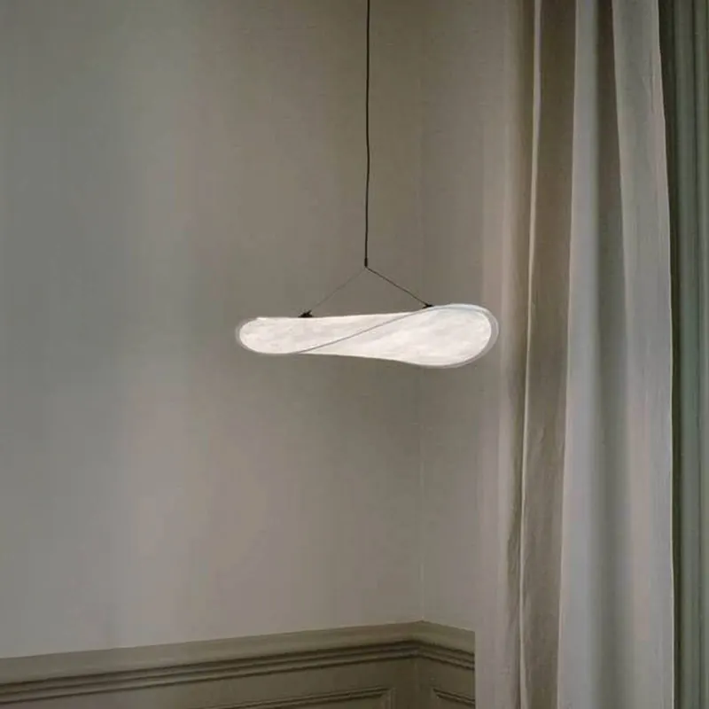 Lampa wisząca LED New Works Tense, średnica 55 cm, biała, ściemniana