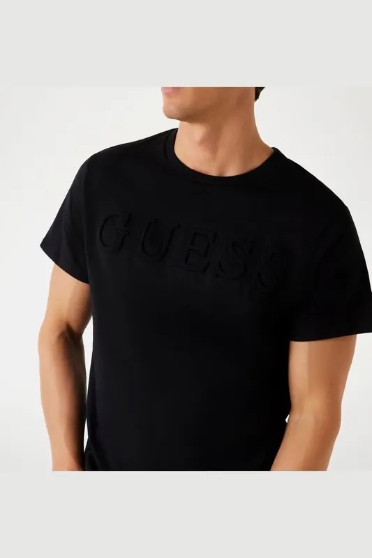 GUESS  Eco Ss Bsc Embossed Logo Jet Black A996 Maat: XL | Basic T-Shirts Outlet | Heren | Zwart