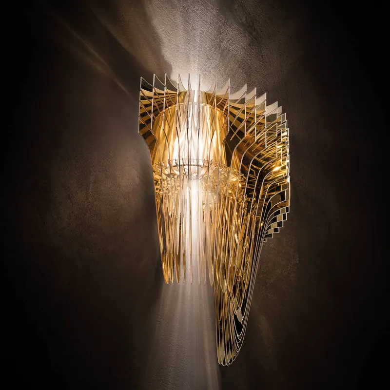 Designowa kinkiet Slamp Aria, złoty