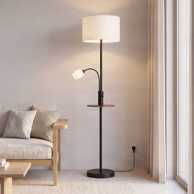 Lindby Lampa podłogowa Aovan, czarna, półka, port USB