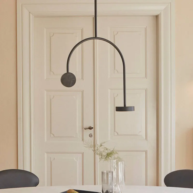 Lampa wisząca LED AYTM Grasil, czarny, marmur, wysokość 97 cm