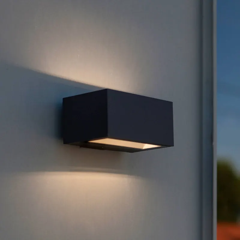 Kinkiet zewnętrzny LED GEMINI, ciemnoszara, 14 cm, IP54, światło skierowane w