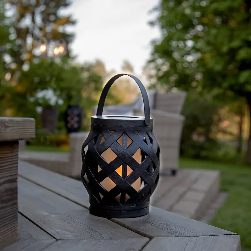 Latarnia LED Flame Lantern, czarna, wysokość 16 cm