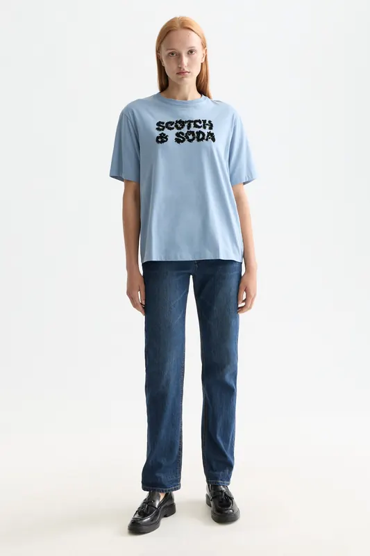 Scotch & Soda Loose Fit T-shirt With Leopard Artwork Faded Denim Maat: XS | Tops Outlet | Dames | Blauw