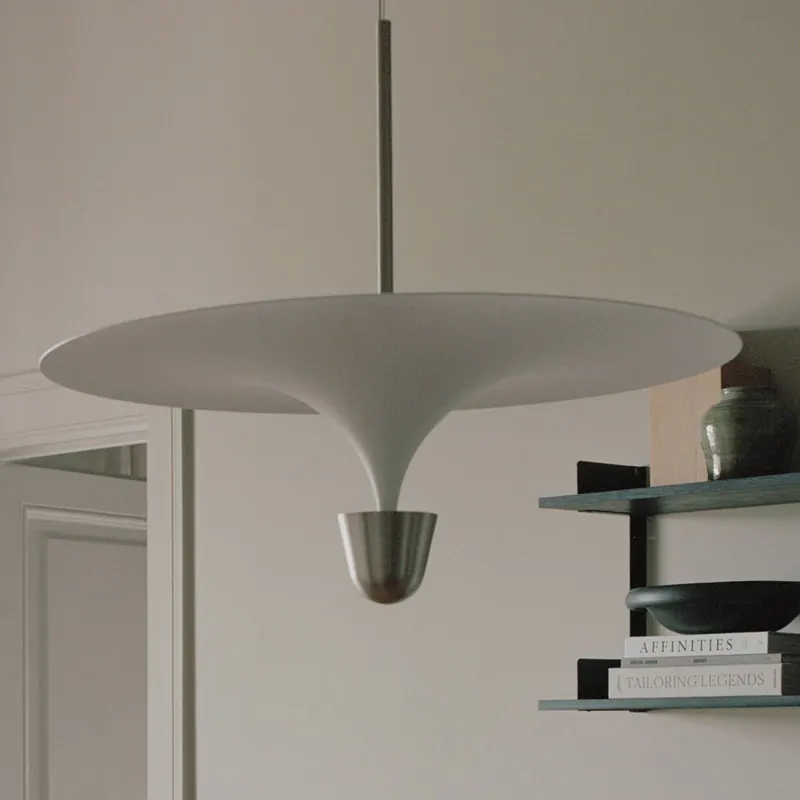 New Works lampa wisząca LED Kantarell, Ø 60 cm, nikiel