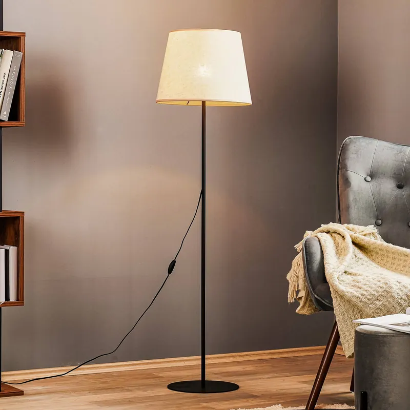 Lampa stojąca Chicago z kloszem z lnu