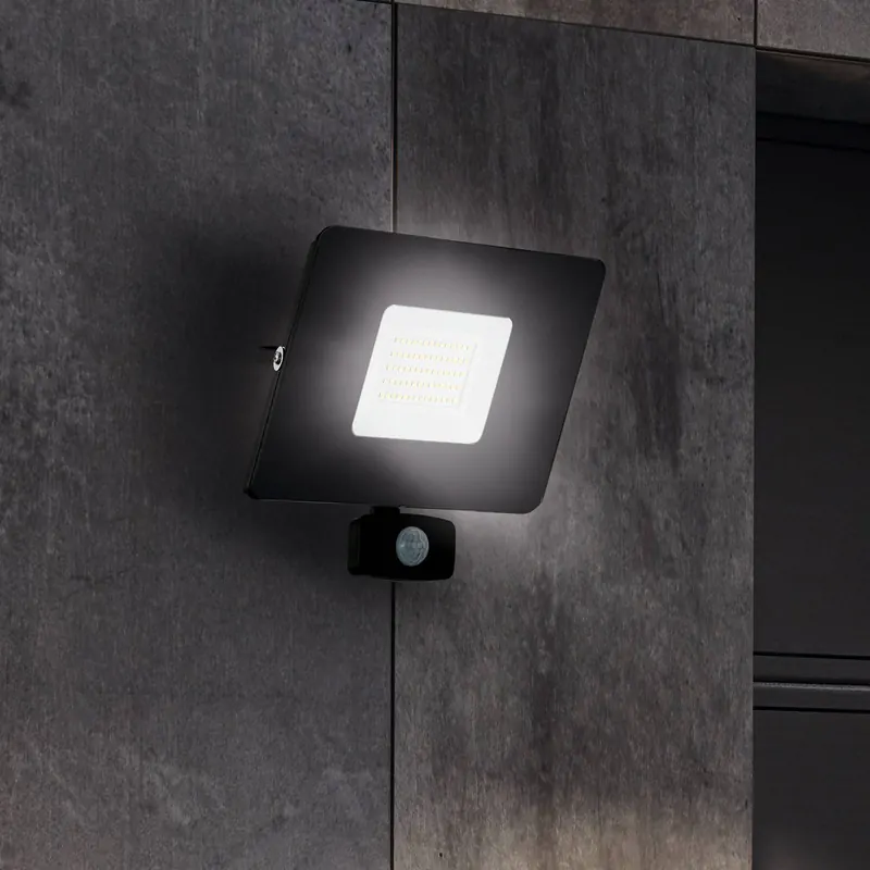 Reflektor zewnętrzny LED Faedo 3 z czujnikiem, 50W
