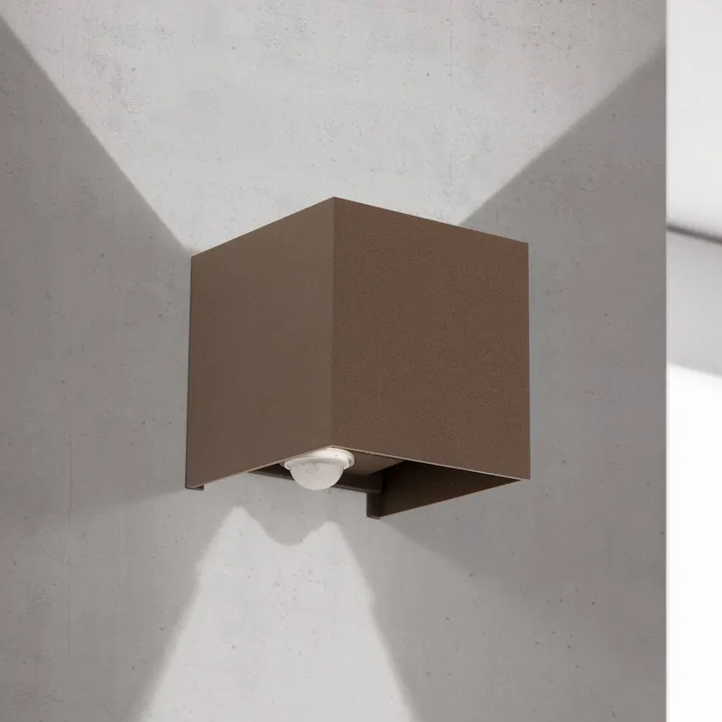 Kinkiet zewnętrzny LED Cube-S, corten, metal, czujnik
