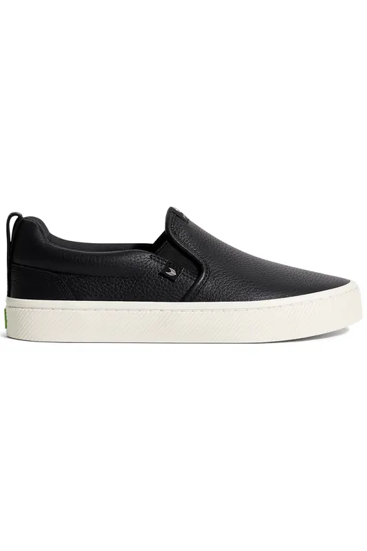 Cariuma Slip-on Black Premium Leather Sneaker Maat: 44 | Instappers Outlet | Unisex | Zwart