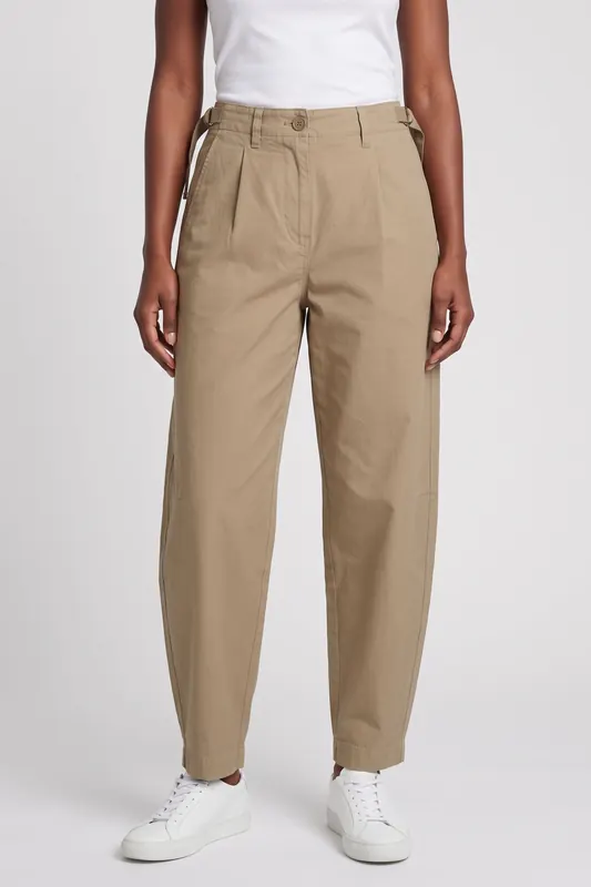 ARKET Edla Garment Dyed Chino Khaki Maat: 32 | Chino's Outlet | Dames | Bruin