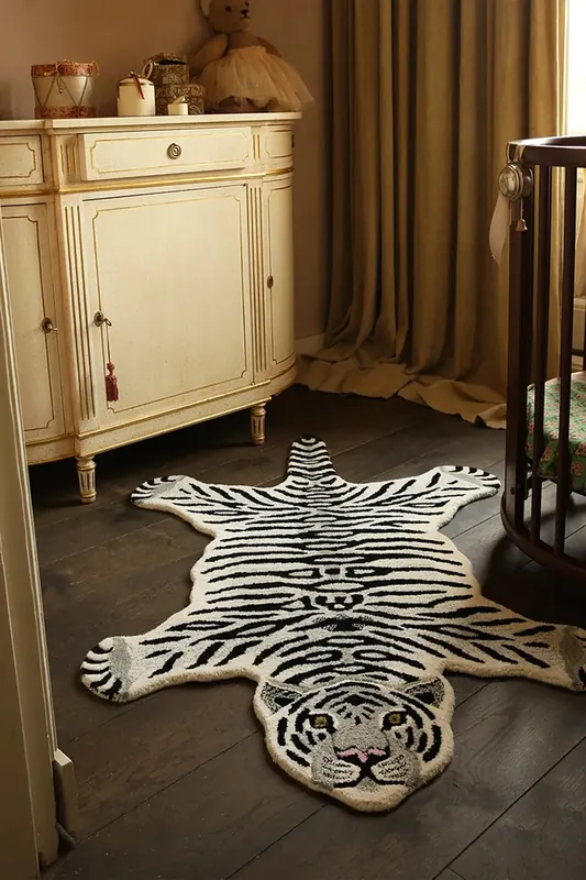 Doing Goods dywan wełniany Snowy Tiger 150 x 90 x 2 cm