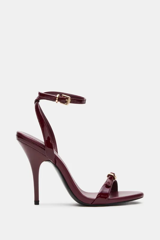 Steve Madden Foxx Sandals Burgundy Patent Maat: 36 | Sandalen Outlet | Dames | Zand