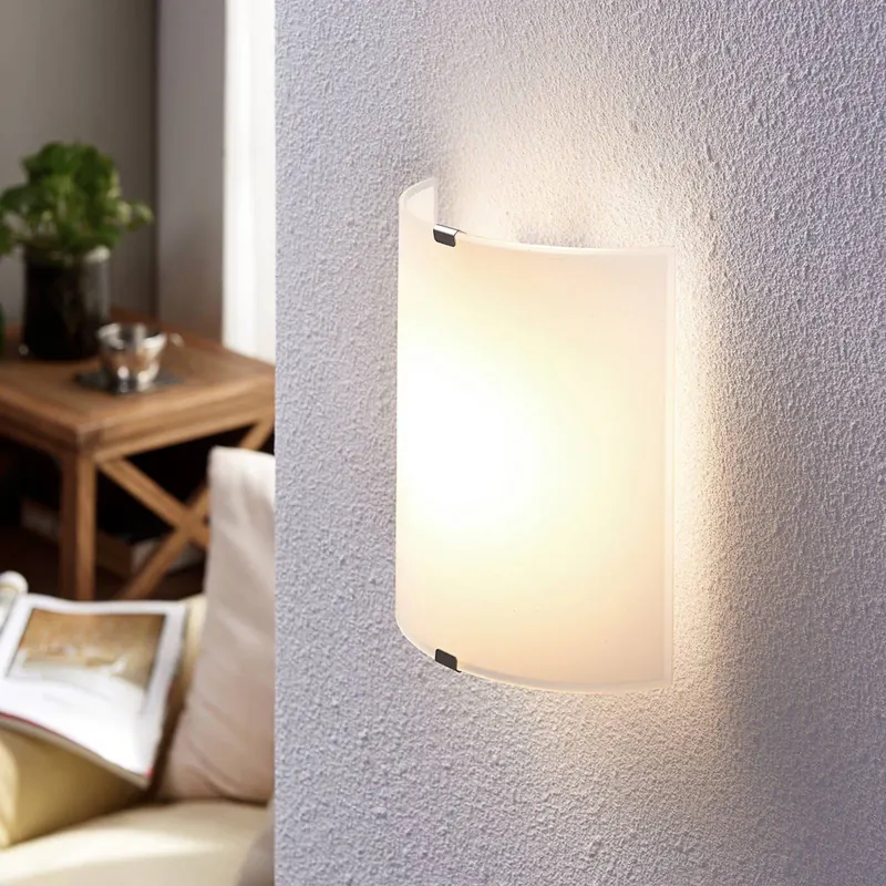 Lindby kinkiet LED Helmi, wysokość 21 cm, szkło, półokrągły