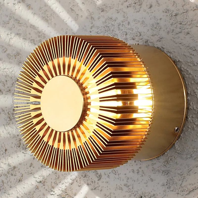 Zewn. lampa ścienna LED MONZA, brązowa