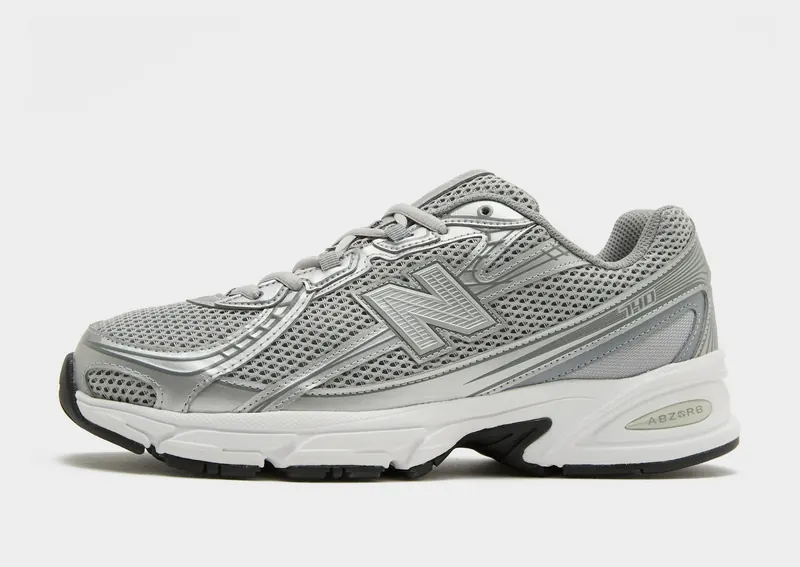 New Balance 740