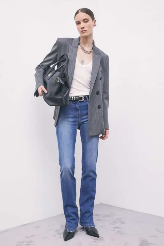 Dżinsy skinny z rozcięciem