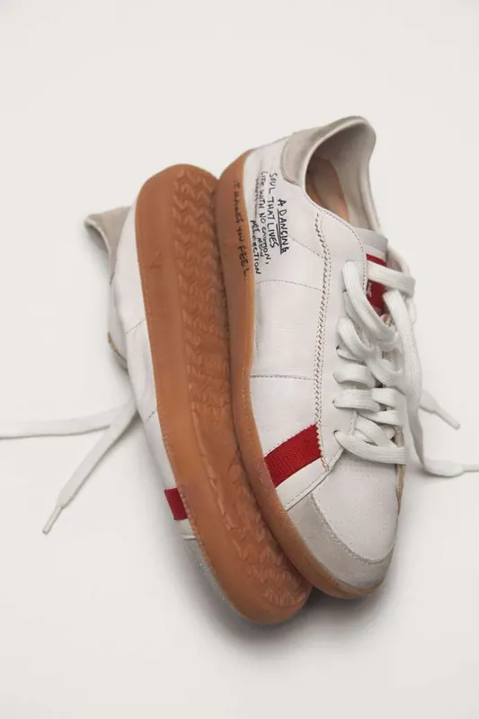 SKIN Sneakers ze skóry nappa z napisem