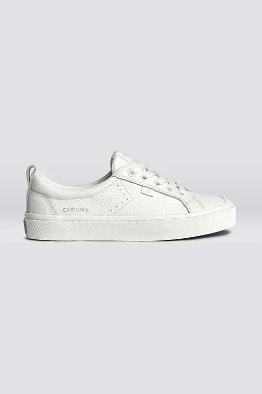 Cariuma Oca Pebbled Leather White Maat: 41.5 | Sneakers Outlet | Unisex | Wit