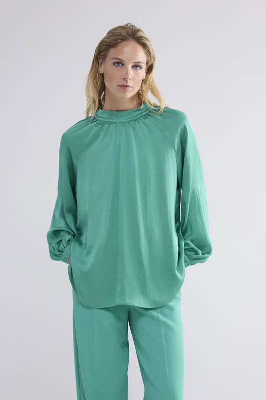 Summum Woman Top High Neck Silky Touch Peacock Maat: 44 | Blouses Outlet | Dames | Groen