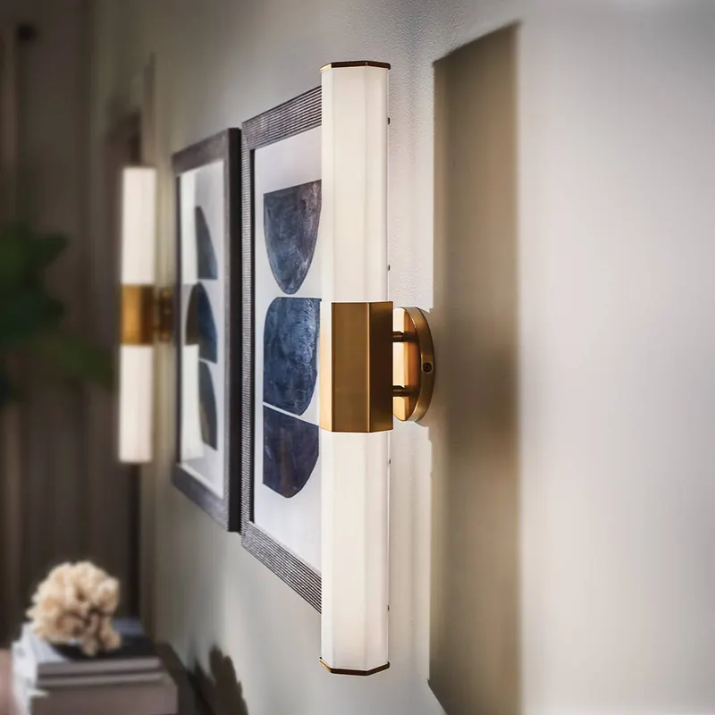 Kinkiet LED do łazienki Facet Dual, mosiądz, 2-punktowy, szerokość 66 cm