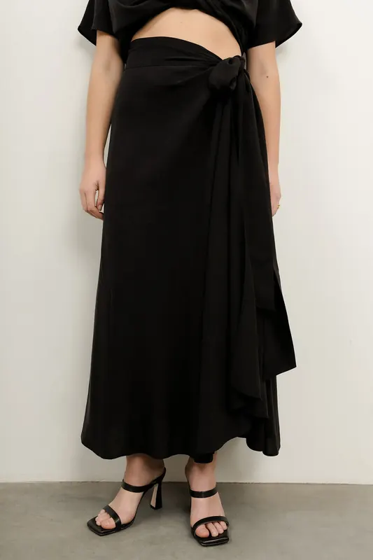 VIVEH Natica Black Maat: 38/40 | Midi Rokken Outlet | Dames | Zwart