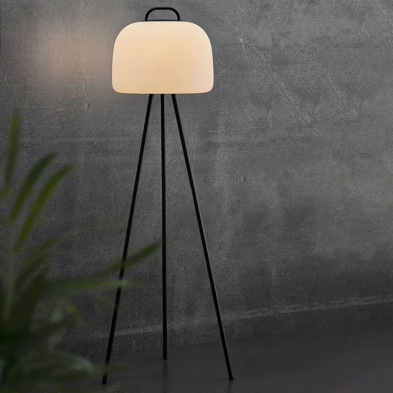 Lampa stojąca LED Kettle Tripod Metal, klosz 36 cm