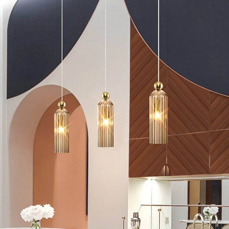 Maytoni Antic lampa wisząca, szklany klosz koniak