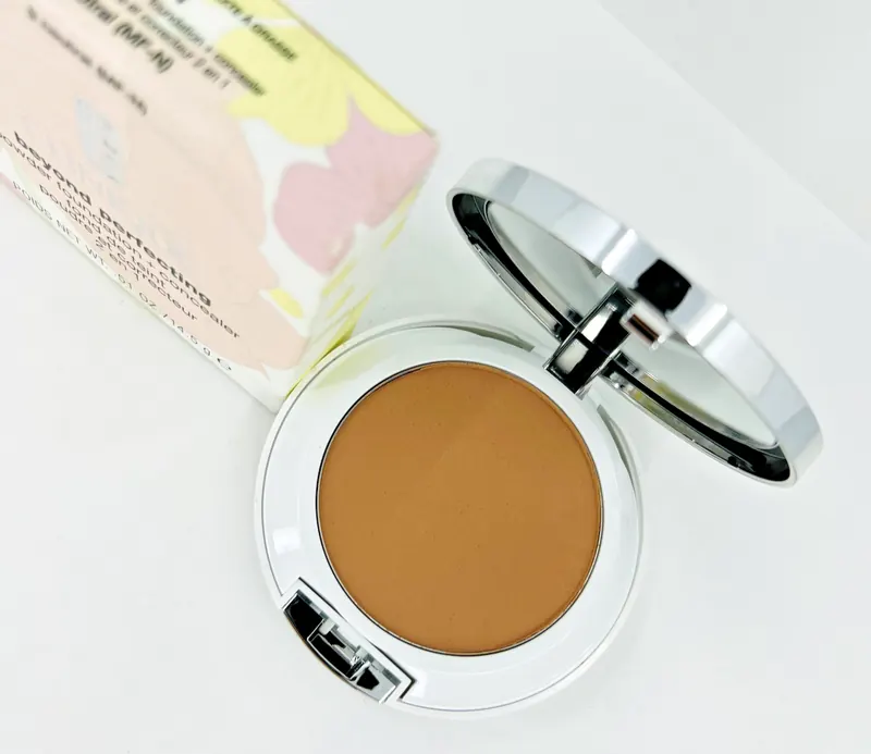 IT Cosmetics Długotrwały żelowy eyeliner Superhero w kolorze Fantastic Espresso 1,2 g