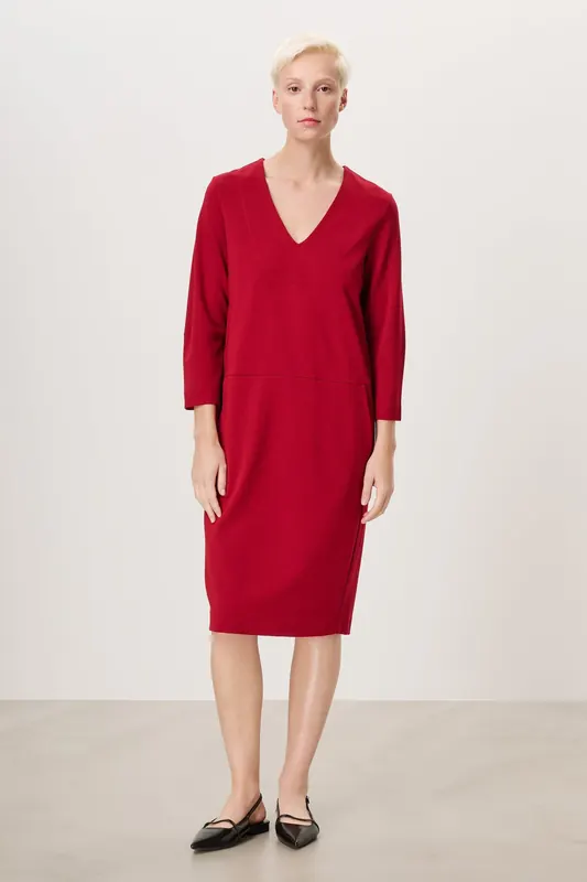 TRVL DRSS New Punto V Dress Wild Cherry Maat: XS | Midi Jurken Outlet | Dames
