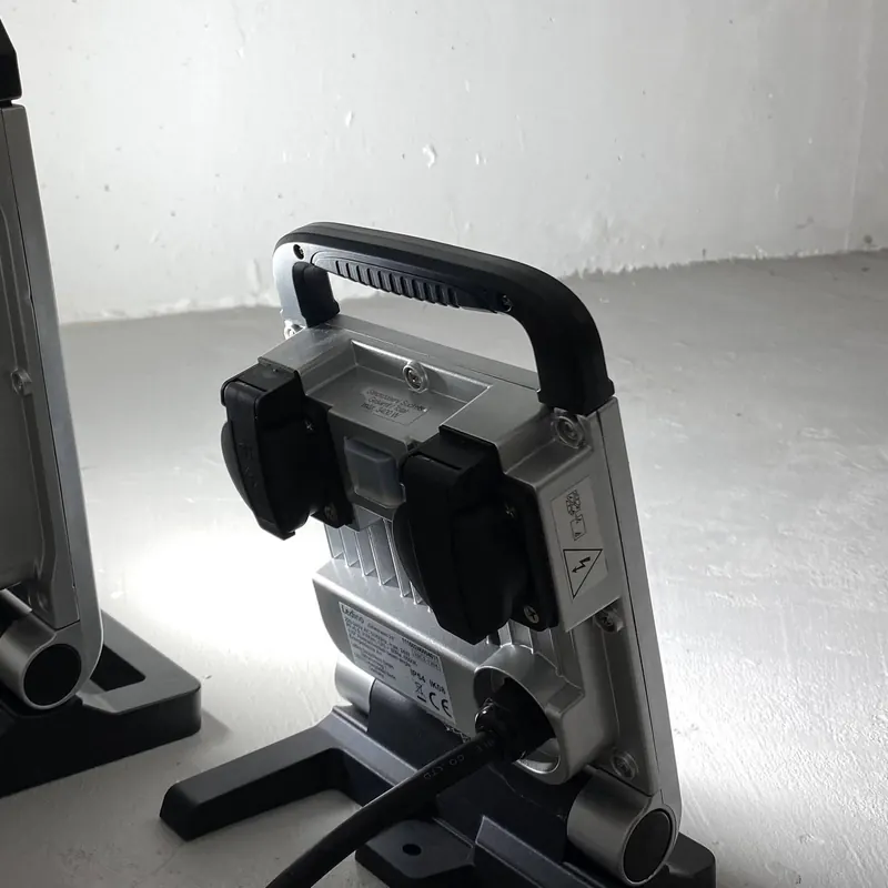 Reflektor budowlany LED Griesheim, 50 W, ściemniany