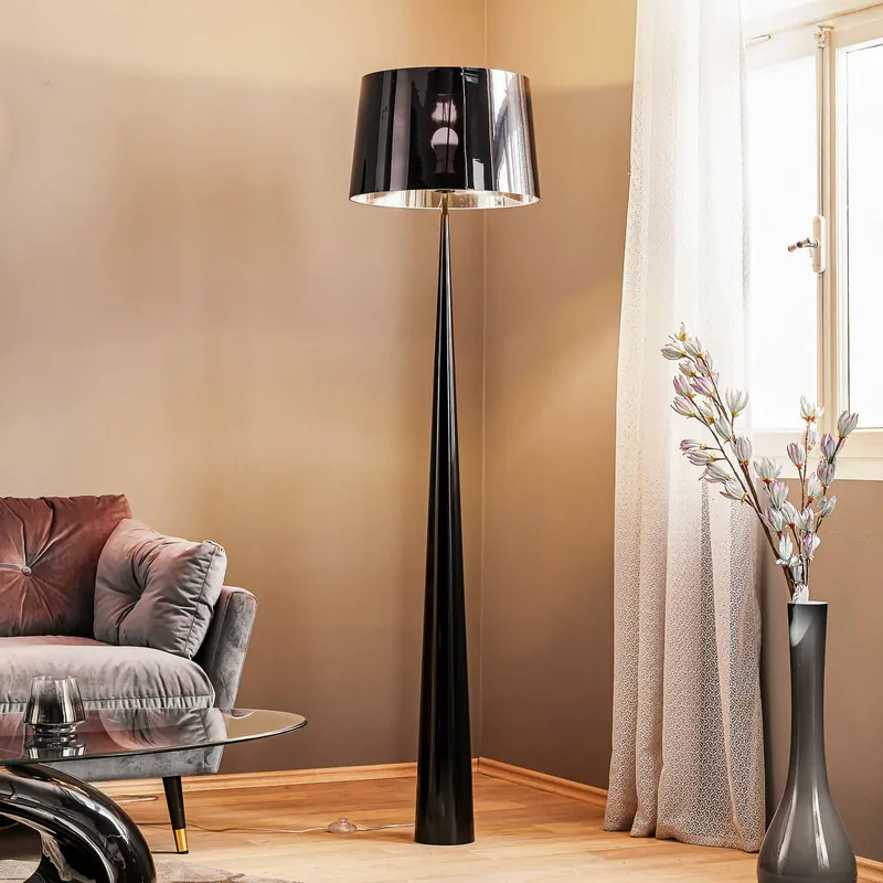 Lampa podłogowa Totem LS wykończenie chrom, czarna