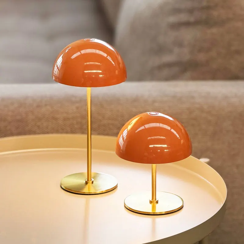 Dyberg Larsen LED-Akkutischlampe Along, pomarańczowa, zestaw 2 sztuki