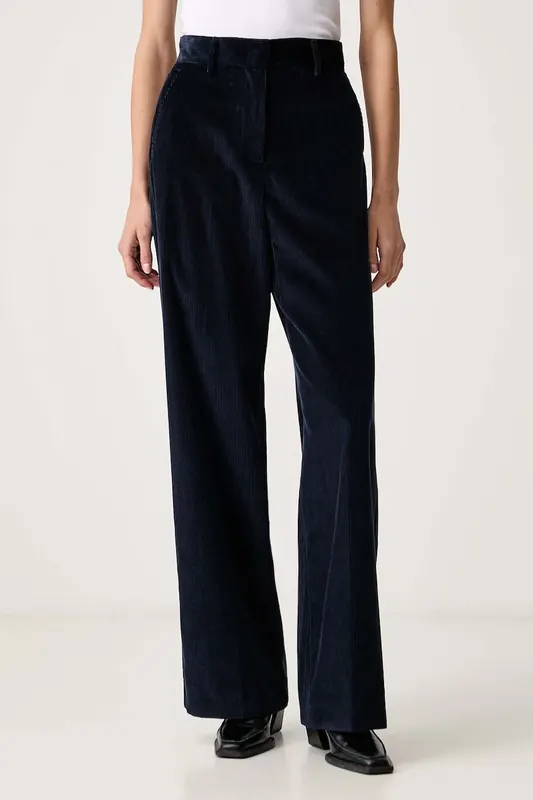 Weekend Max Mara spodnie damskie sztruksowe WKDTANIA