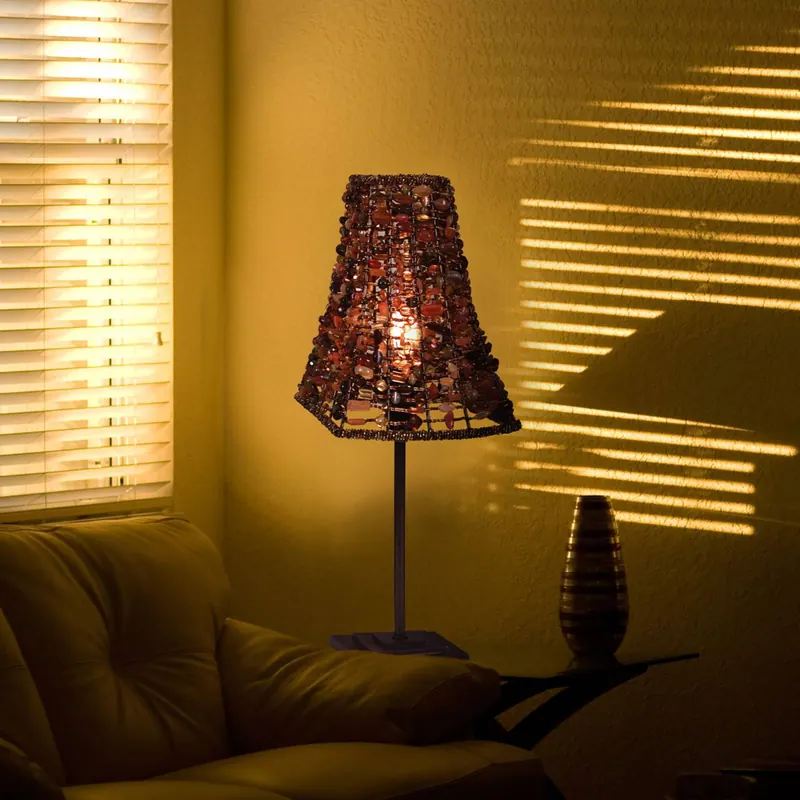 Lampa stołowa Bella z kwadratowym kloszem/podstawą