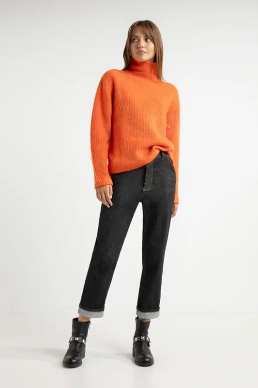 Josephine & Co Aurora Sweater Sand Maat: S | Sweaters Outlet | Dames | Oranje