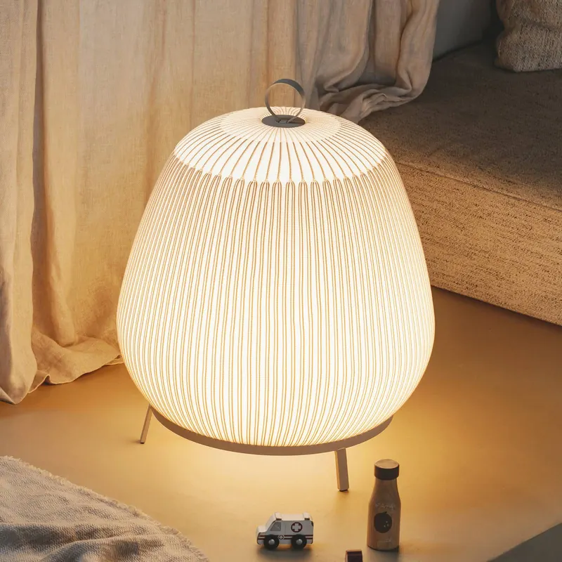 Vibia Lampa stojąca LED KNIT, 55 x 45 cm, beżowa, tekstylna